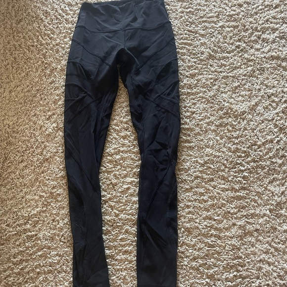 Lululemon mesh leggings ☀️ - Picture 2 of 6